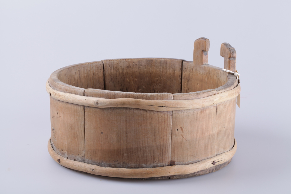 Melkebunken er lagget med håndtak, håndtaket er i stykker