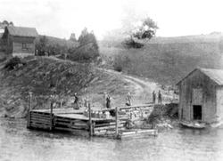 Eikhaugen brygge i Trøgstad ca. 1900 (?)