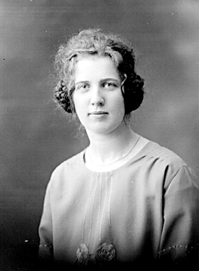 Eva Troselius.
Född 1907 i Överluleå.
Död 1927 i Skara.