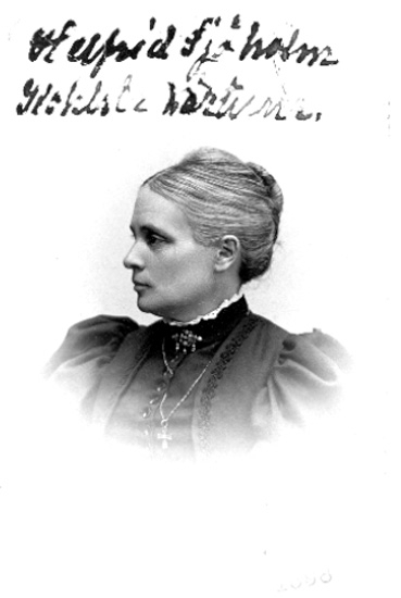 Helfrid Sophia Charl. Vilh. Sjöholm, Kohlsta, ? år 1898.
Född 1854 i Klara församling, Stockholm.