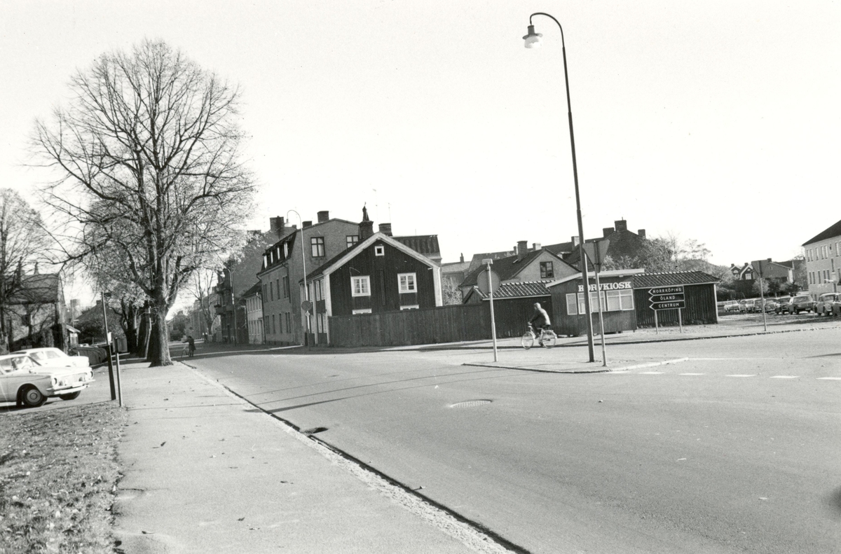 En gård på Södra vägen som revs 1971.