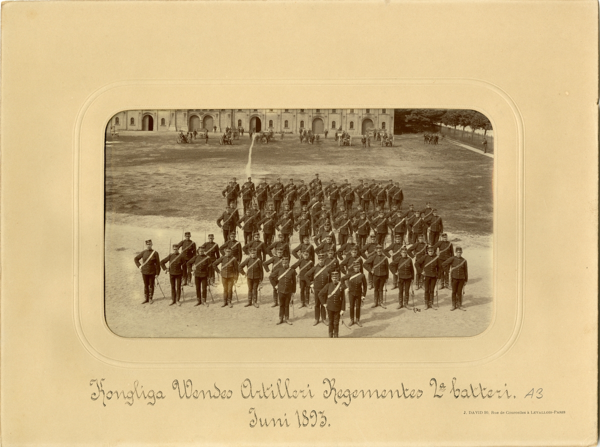 Grupporträtt av soldater vid 2:a batteriet, Wendes artilleriregemente A 3, Juni 1893.