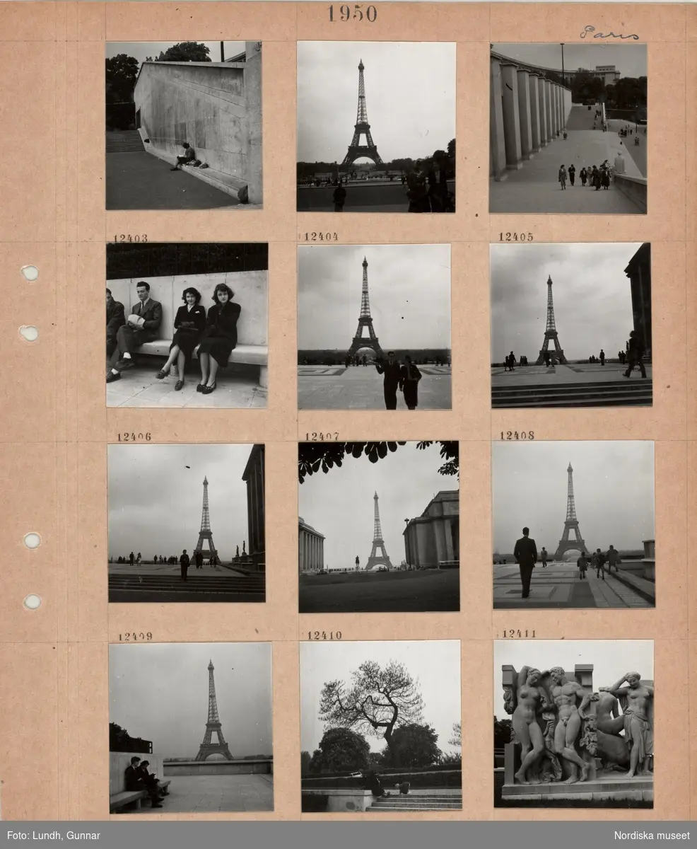 Motiv: Paris, en kvinna sitter och läser vid en mur, turister vid Eiffeltornet, monumental byggnad, trappor, pelare, män och kvinnor sitter på en stenbänk, park, kvinna och litet barn vid trappa, skulptur, nakna personer.