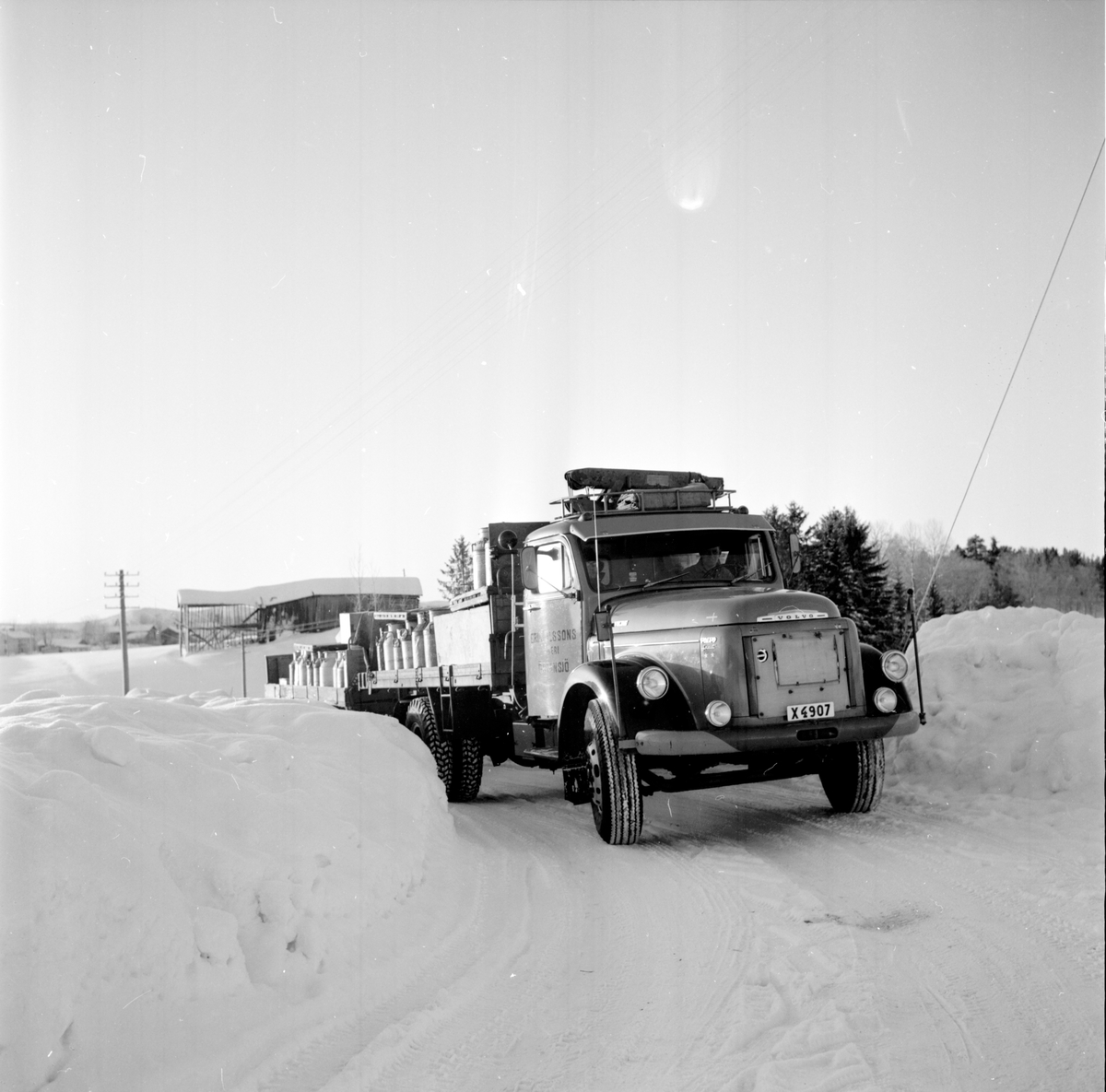 Mjölktransport i kylan,
Kyliga arbetsplatser,
19 Jan 1966