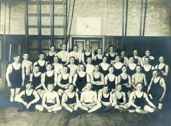 Gruppebilde. Fotografen virket i Kristiania mellom 1910 og 1