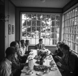 "5 (55)" .(ste181a).Gon-hytta som er møtelokalet for NGU og 