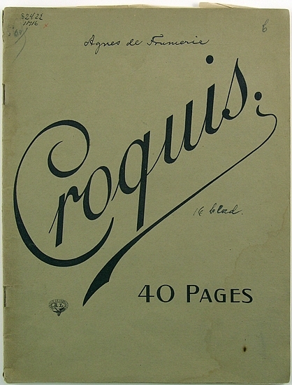Skissbok innehållande 16 stycken blad med skisser, föreställande människor i olika positioner. 
På skissbokens utsida: Croquis 40 pages.