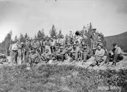 Jernbanearbeid. Grusing