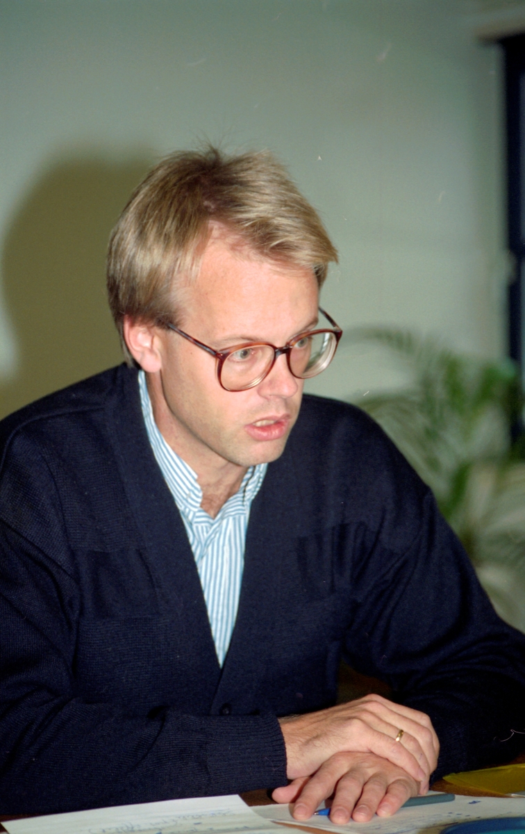 Follo Politikammer - raskere behandling av voldsaker. Politiinspektør Dymbe og politifullmektig Dyvik.