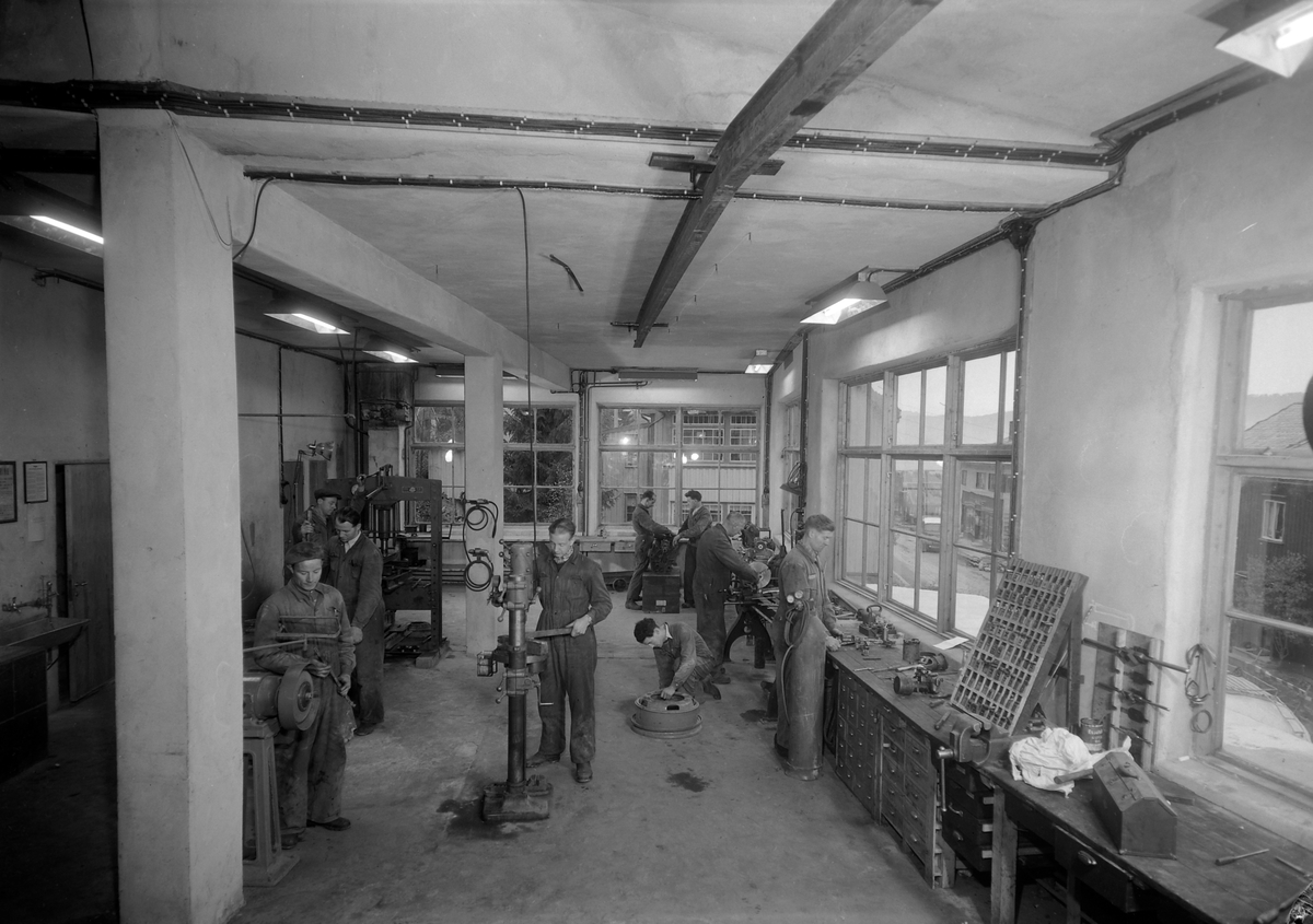 Surnadal Billag, interiør og eksteriør