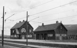 Fokstua stasjonsbygning og godshus/uthusbygning