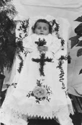 Portrett, barn, lik, båre,