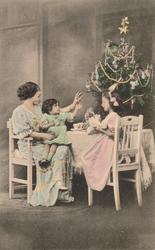 Julekort. Kolorert fotografi, tablå fra fotoatalier med jule