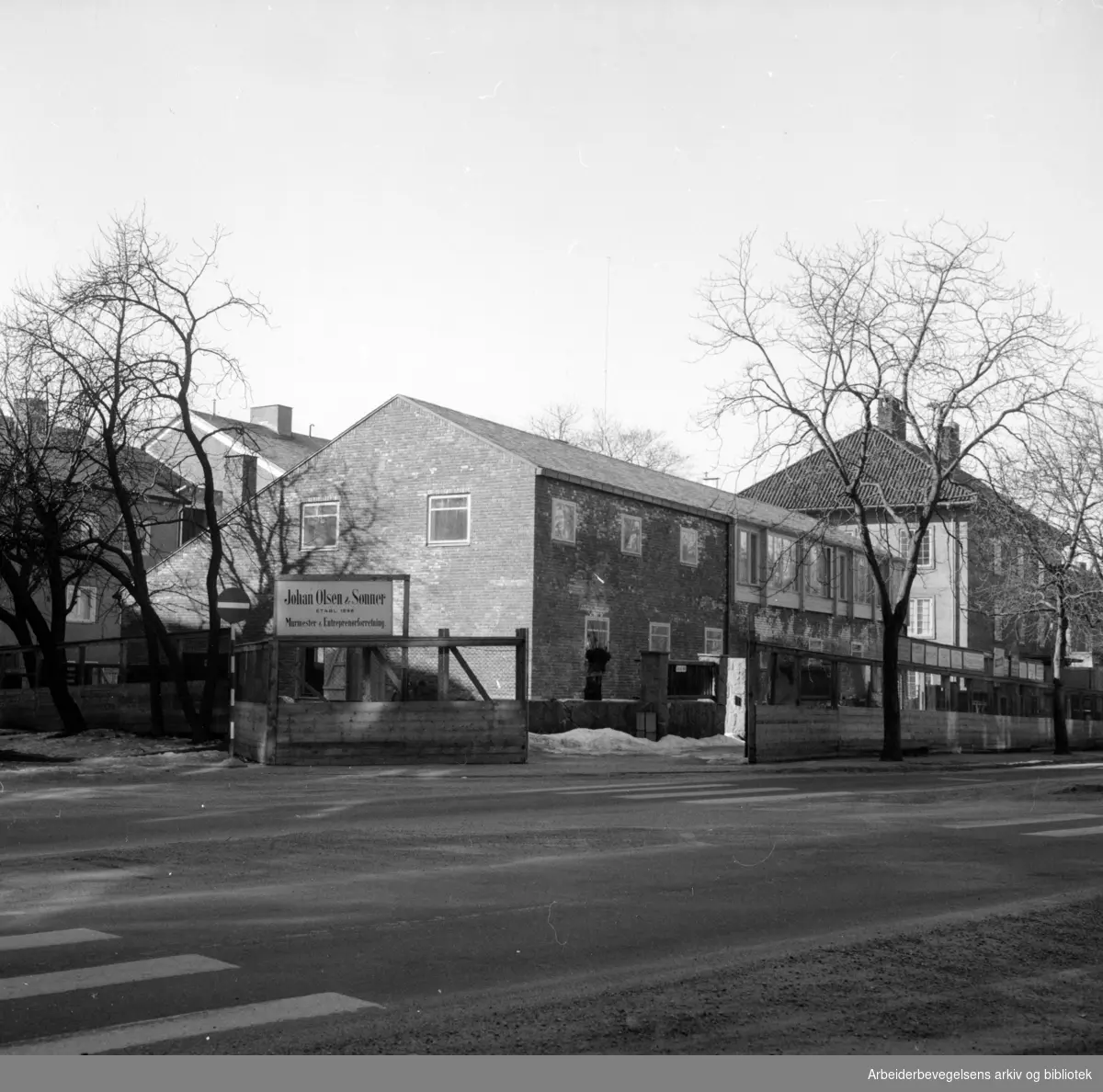 Sveriges ambassadebygg. Mars 1957