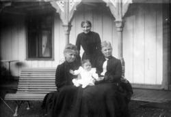 Sigrid Faye, Selma Faye, Siren Zimmer  og Siren Dahll