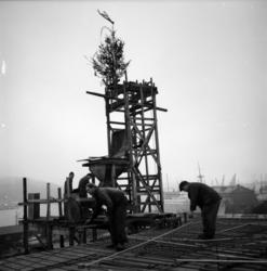 Sjømennenes Hus under bygging. Kranselag. Oktober 1952