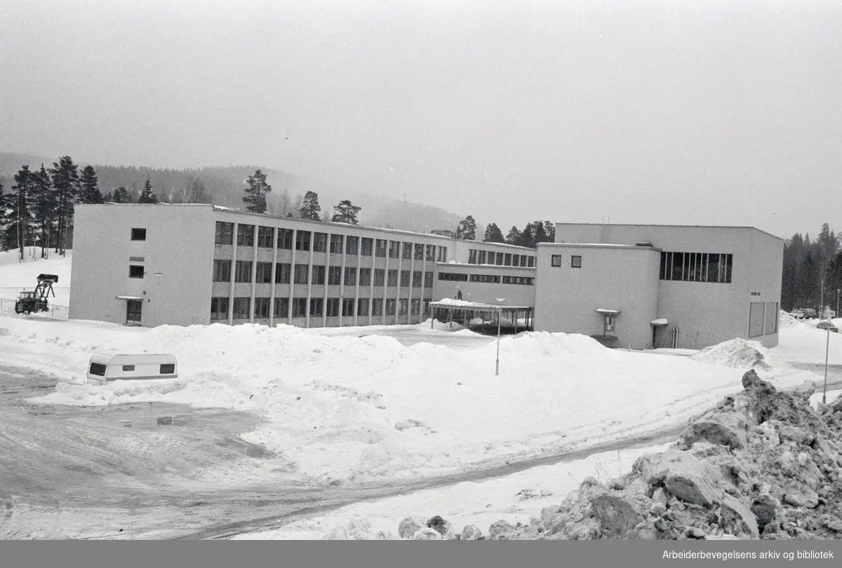 Skullerud ungdomsskole.Mars 1978