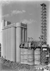 Tilbygg på kornsilo i Buvika