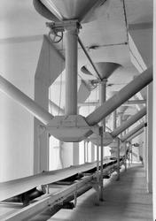 Interiør fra kornsilo i Buvika