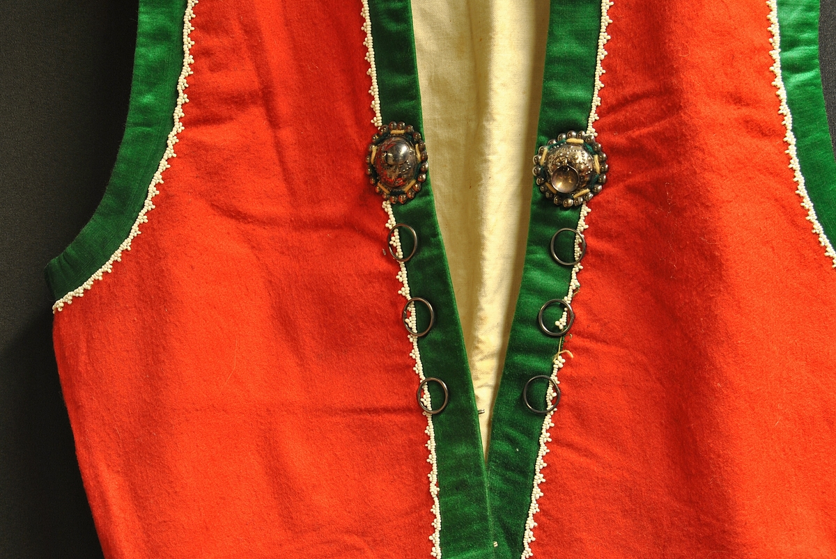 Vest til bunad/folkedrakt.