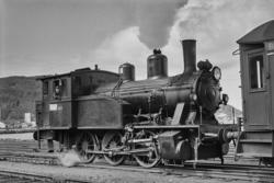 Damplokomotiv 23b nr. 460 i skiftetjeneste på Trondheim stas