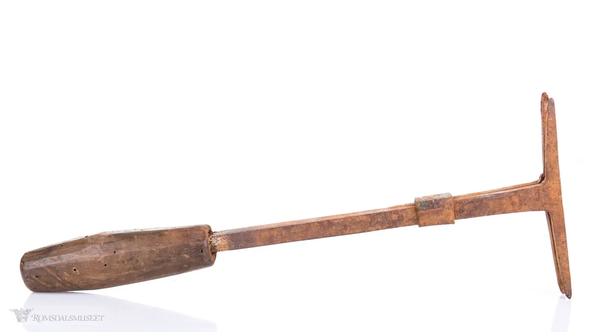 Redskap som brukes til merking av treverk ifbm. lafting o.l.