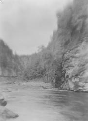 Ringebu. Elv. Våla sett fra Berget.