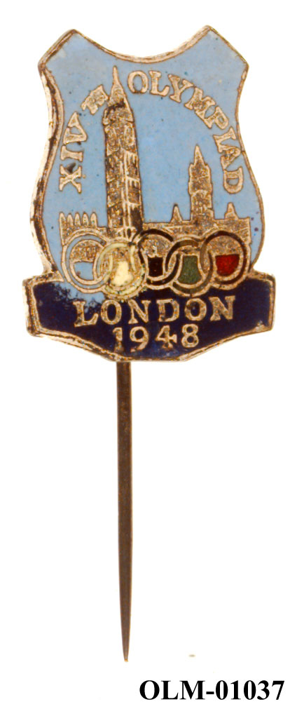 Inneholder 101 merker, pins og  medaljer.
Guttorm Berge tok tilbake samlingen 21.mai 1996.-notert i aksesjonsboken.