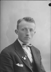 Portrett av R Bruhott fornavn ukjent