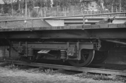 Sulitjelmabanen godsvogn To 13 for biltransport, detalj -  b