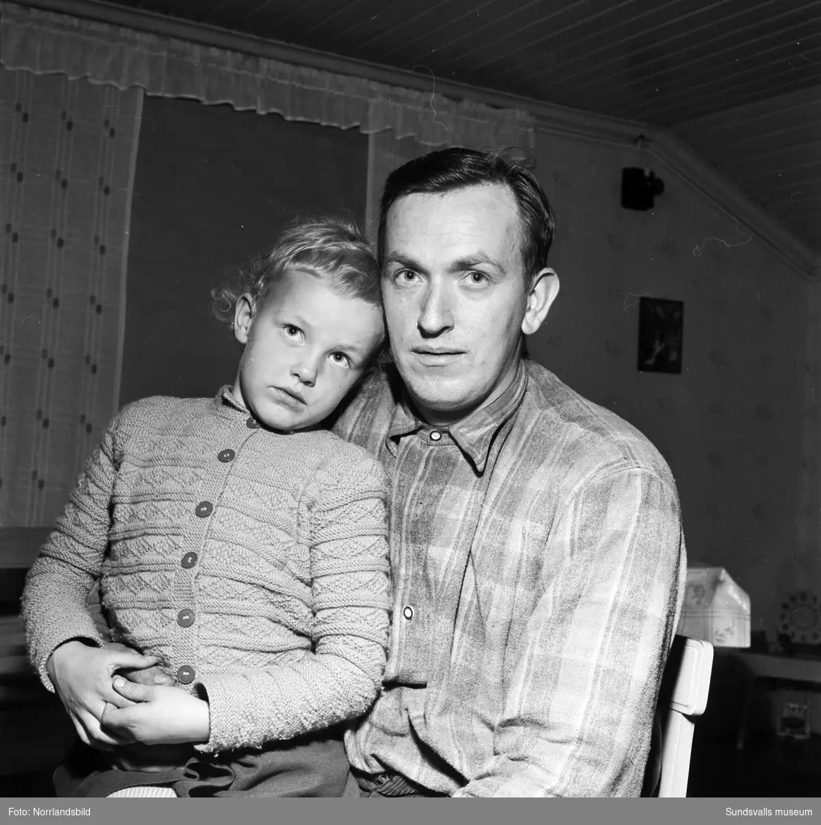 S. R. Svensson, snickare, Maland Sundsbruk, som räddades vid Armasjärviolyckan 24/10 1940 då 45 personer miste livet i samband med en trupptransport över sjön Armasjärvi.