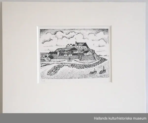 Reproduktion av en tuschteckning av Rolf Börjesson. Motiv: Varbergs fästning från havet.