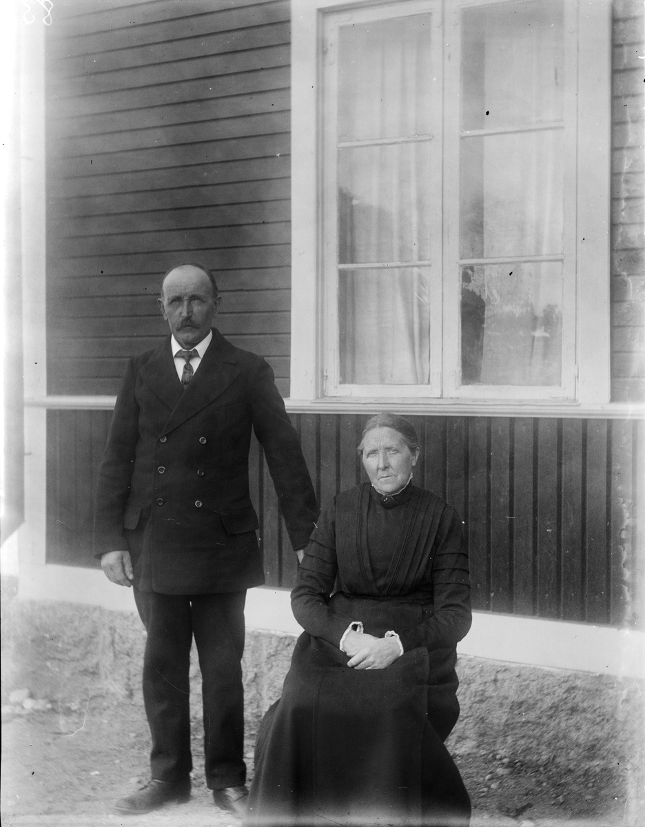 Erik Enström med hustru Matilda Melin, Fröslunda, Altuna socken, Uppland