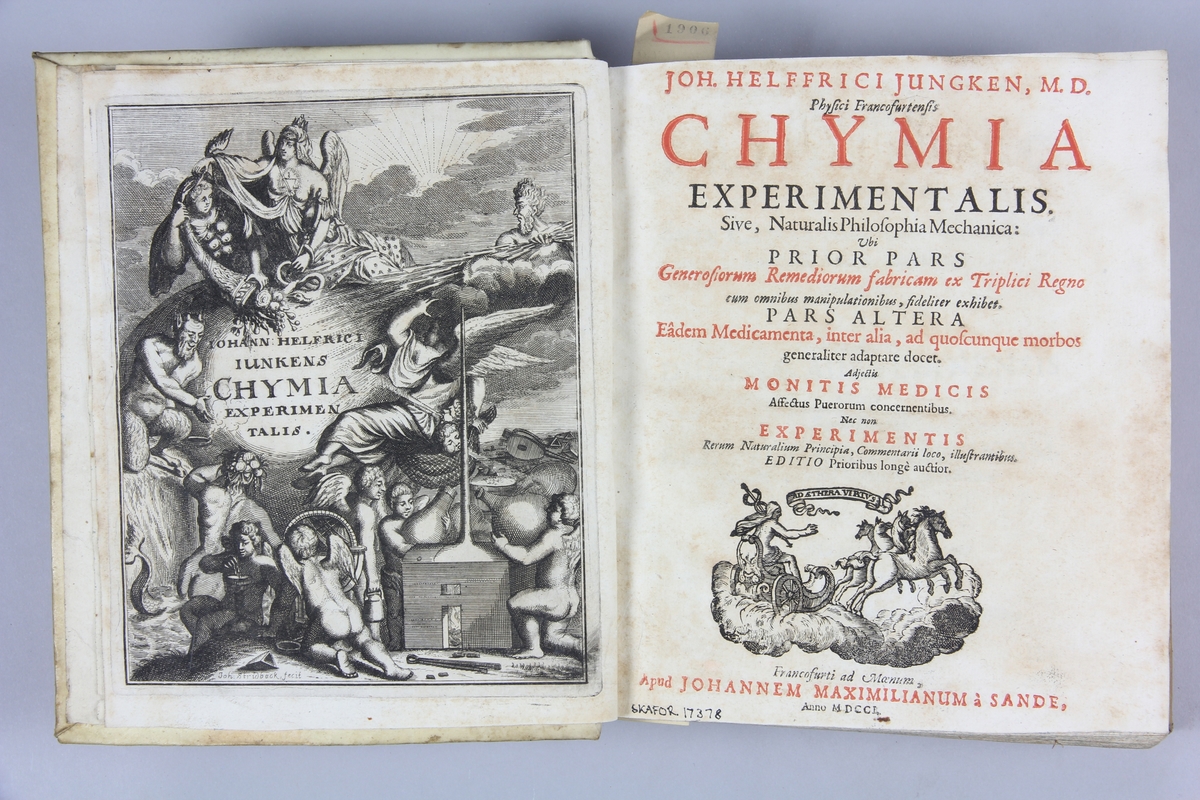 Bok. pergamentband, "Chymia experimentalis" tryckt 1701 i Frankfurt am Main.
Band av pergament, stänkt snitt. På ryggen bokens titel samt samlingsnummer. Anteckning om förvärv.