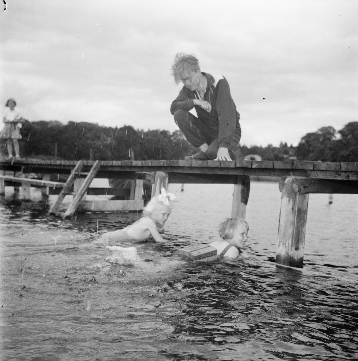 Simning, kurs i Vårdsätra,  Uppsala, juli 1950