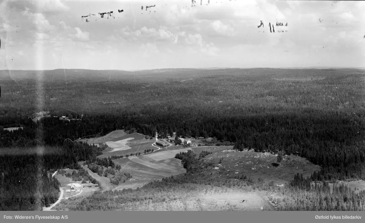 Trandemseter 73/10. Flyfoto fra Rømskog.
