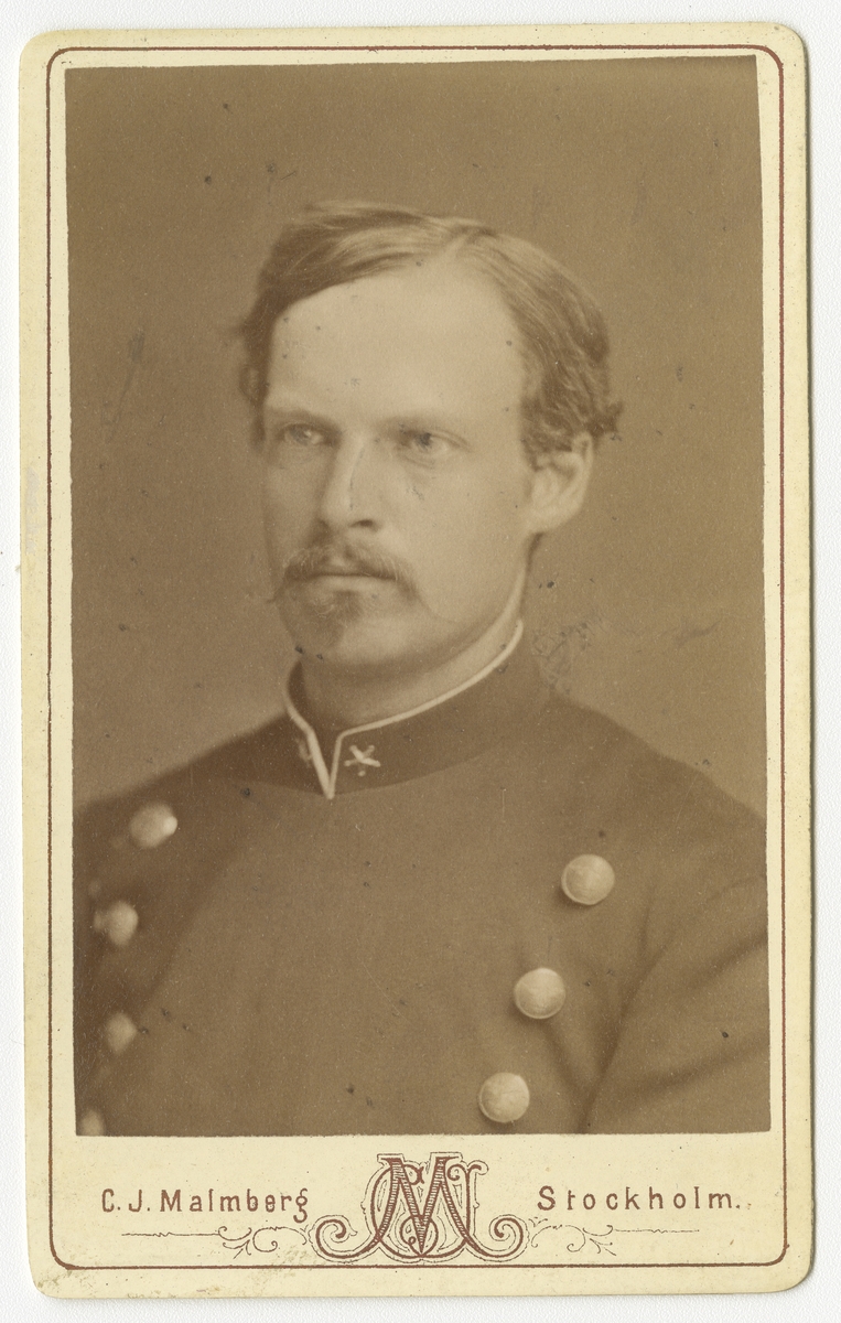Porträtt av Carl Hugo Adelborg, löjtnant vid Livregementets grenadjärkår I 3.