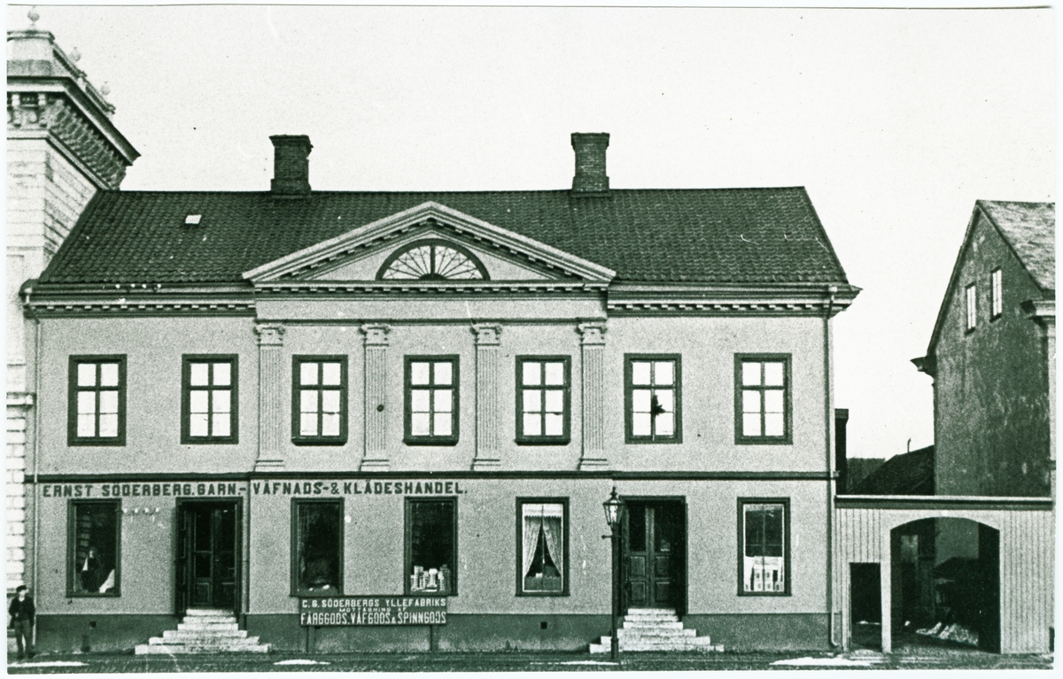 Vänersborg, Drottninggatan 12