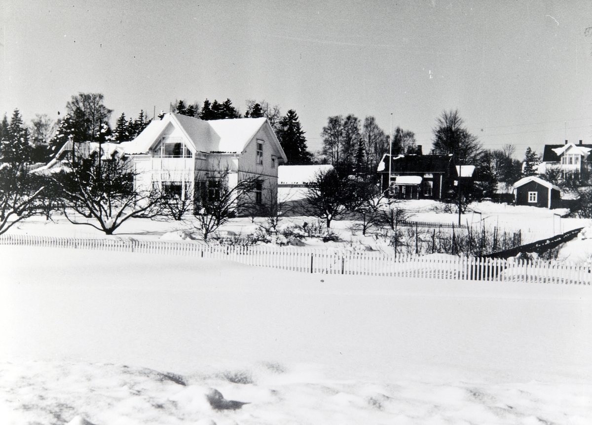 Storhamargata 97, Hamar. 1940-årene, vinter.