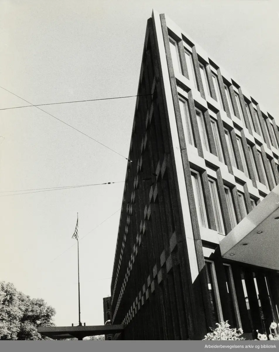 Drammensveien. Den amerikanske ambassade. 9. august 1974