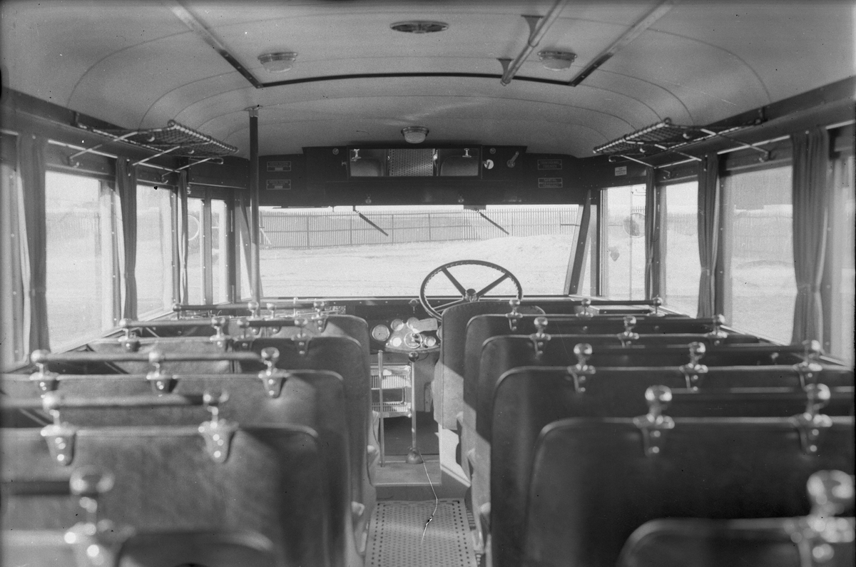 Scania-buss för O Viklund, Gävle. Karossen tillverkad av Aktiebolaget Svenska Järnvägsverkstäderna, ASJ. Leveransfoto.