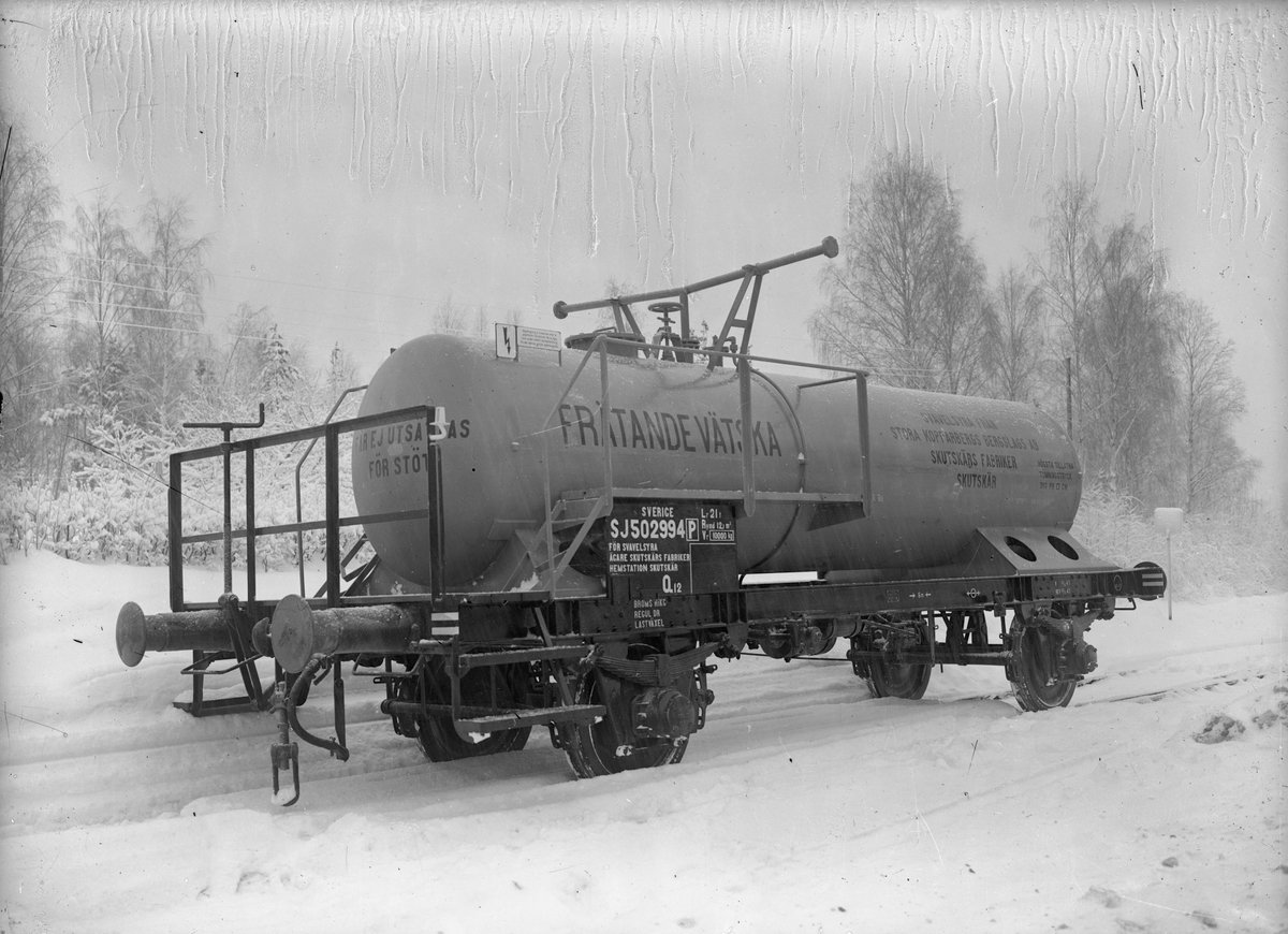 Statens Järnvägar, SJ Q12 502994. Tankvagn för transport av svavelsyra. Tillverkad av ASJ Falun för Stora Kopparbergs Bergslags AB.