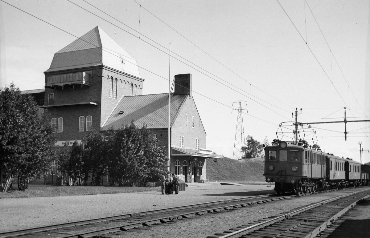 Statens Järnvägar, SJ Od 48 med lokalgodståg vid Torneträsk station.