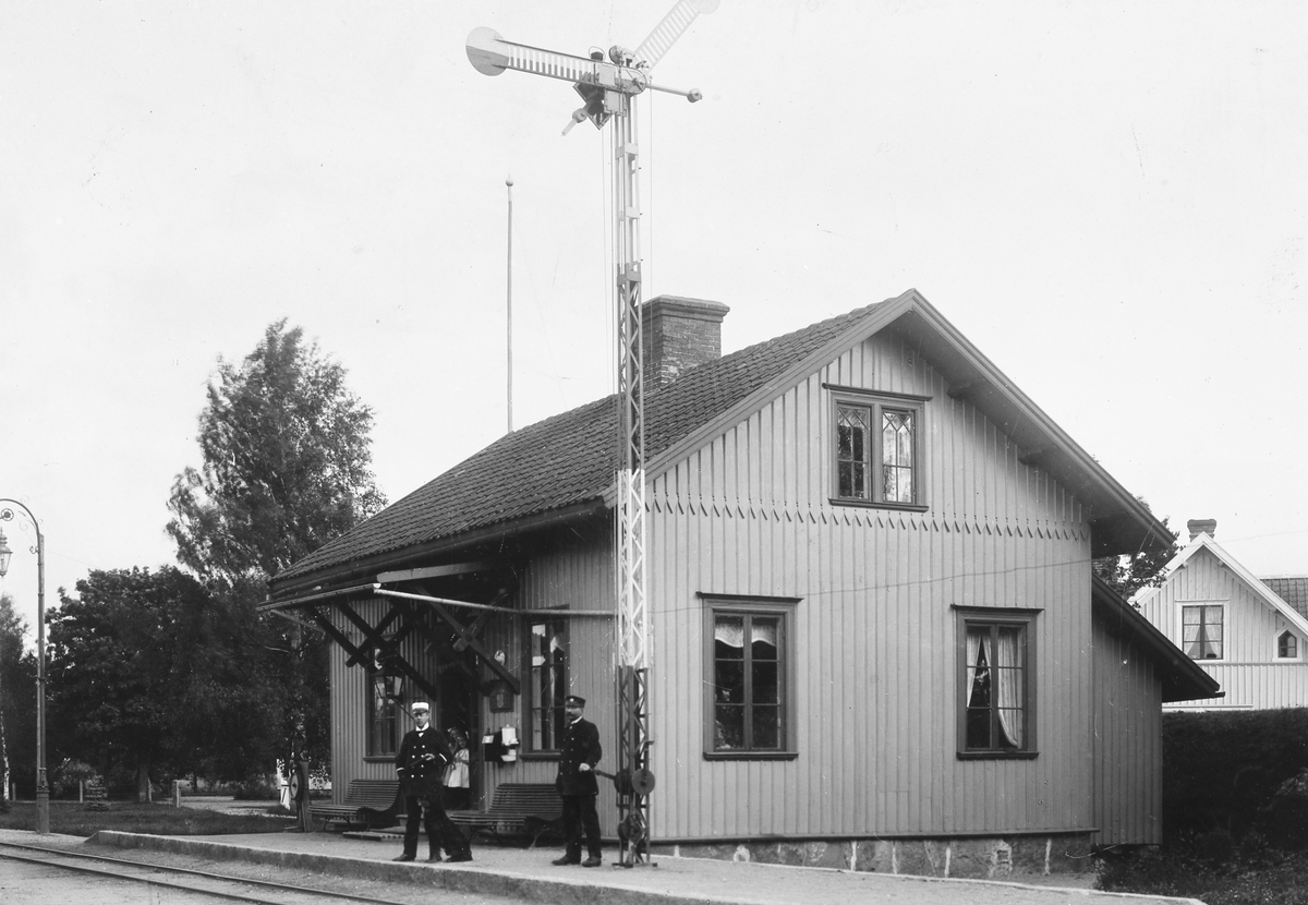 Wreten station.