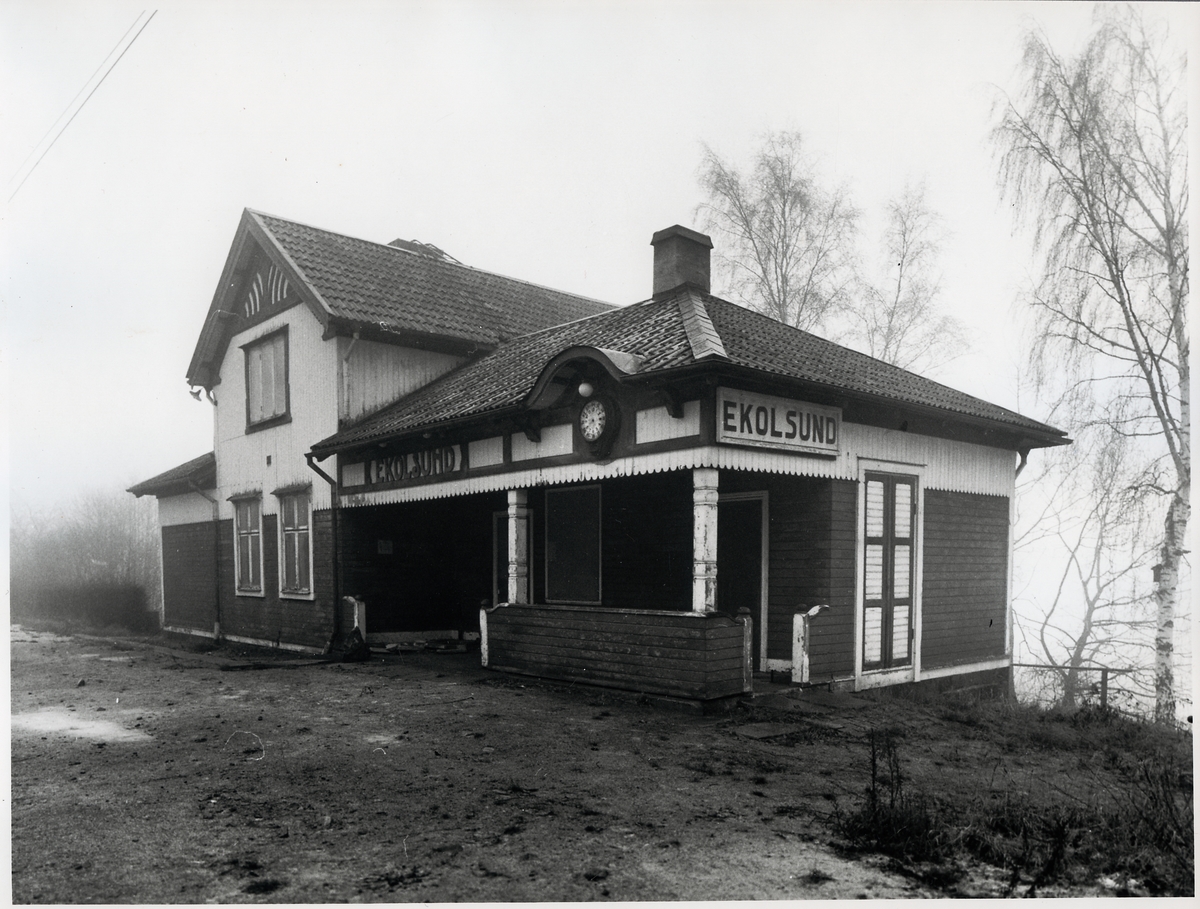 Ekolsund station.
