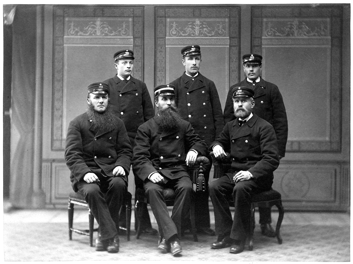 Gruppfoto på personalen vid Krylbo station.