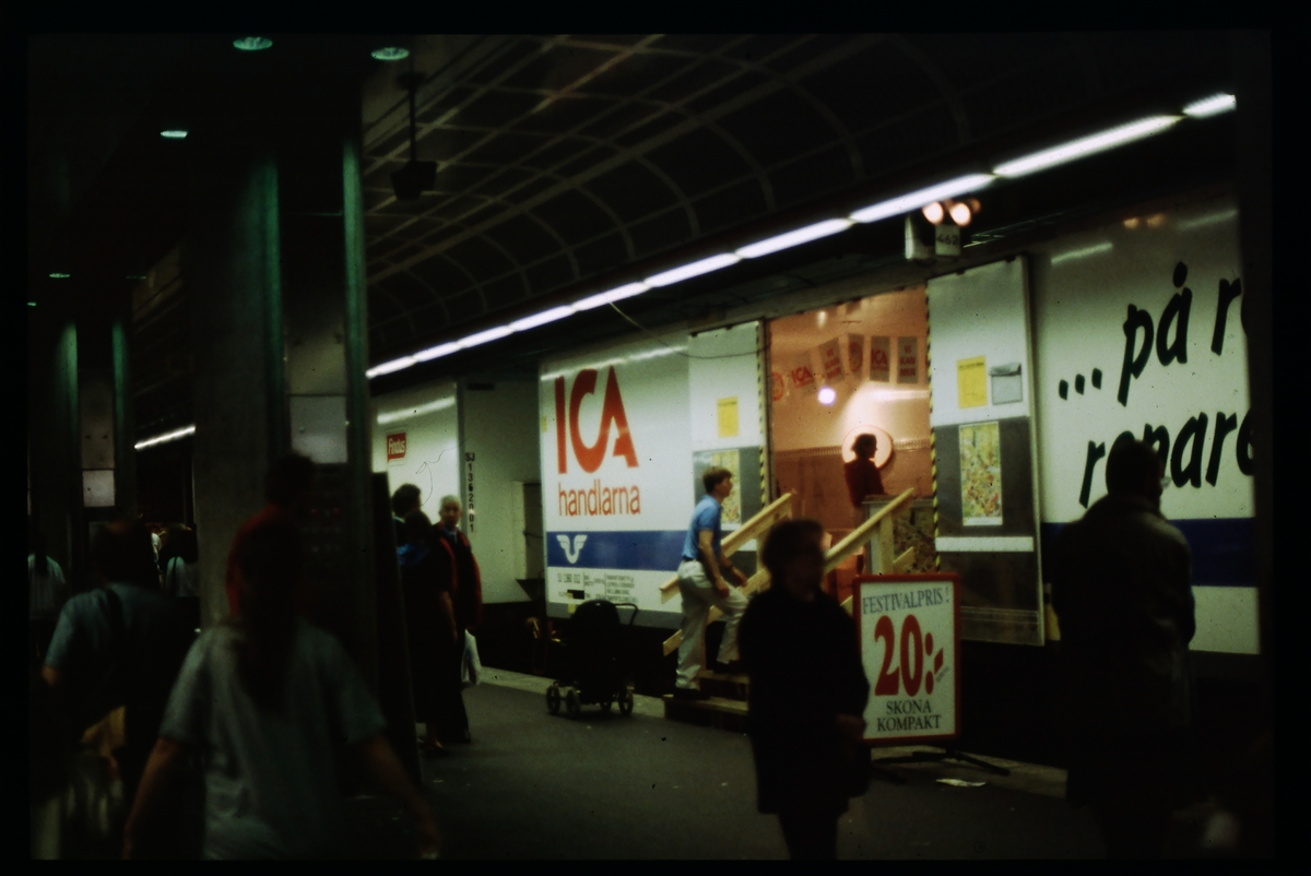 Utställningsvagn, ICA-handlarna.