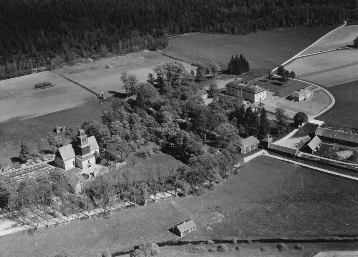 Flygfoto över Nydala kloster, Värnamo kommun Nr M 969