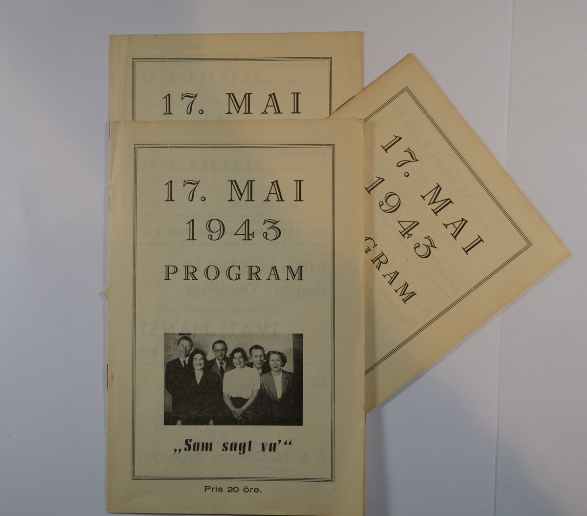 17. mai 1943 program til revyen: "Som sagt va", skrevet av Eva Scheer og Ben London.
Trykket av Kjellman & Bothvidson Tryckeri, Norrköping 1943.
