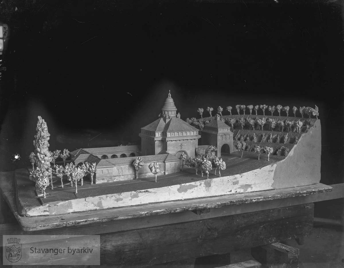 Modell av krematoriet ved Eiganes gravlund.